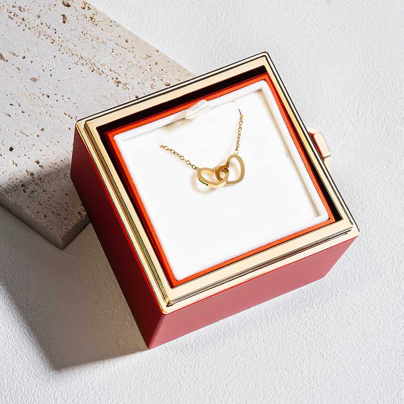 Coffret Rose éternelle avec Collier Cœurs