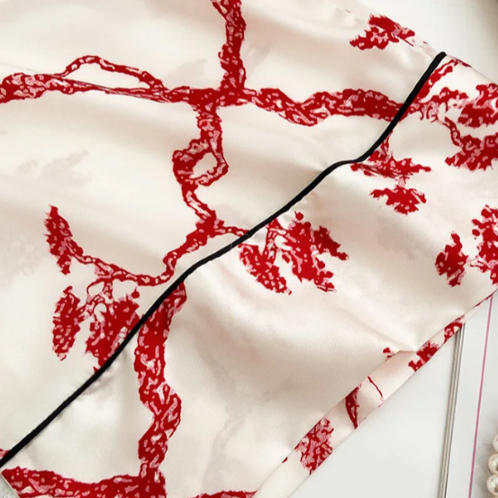 Pyjama en satin élégant à imprimé japonais