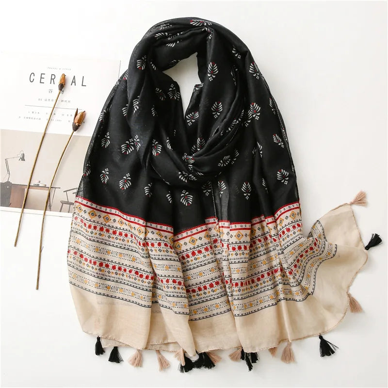 Foulard Printanier en Viscose à imprimé et pompoms