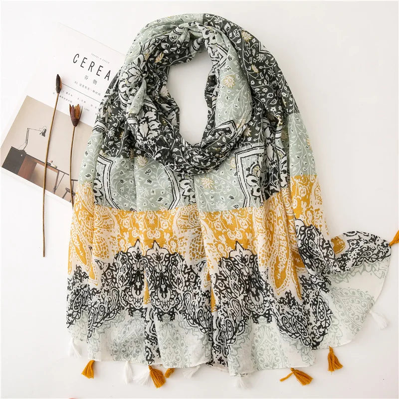 Foulard Printanier en Viscose à imprimé et pompoms