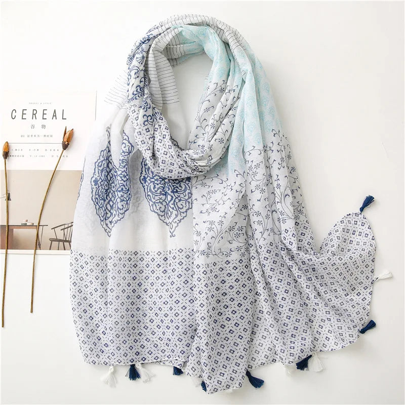 Foulard Printanier en Viscose à imprimé et pompoms