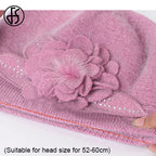 Bonnet en laine avec fleurs décoratives