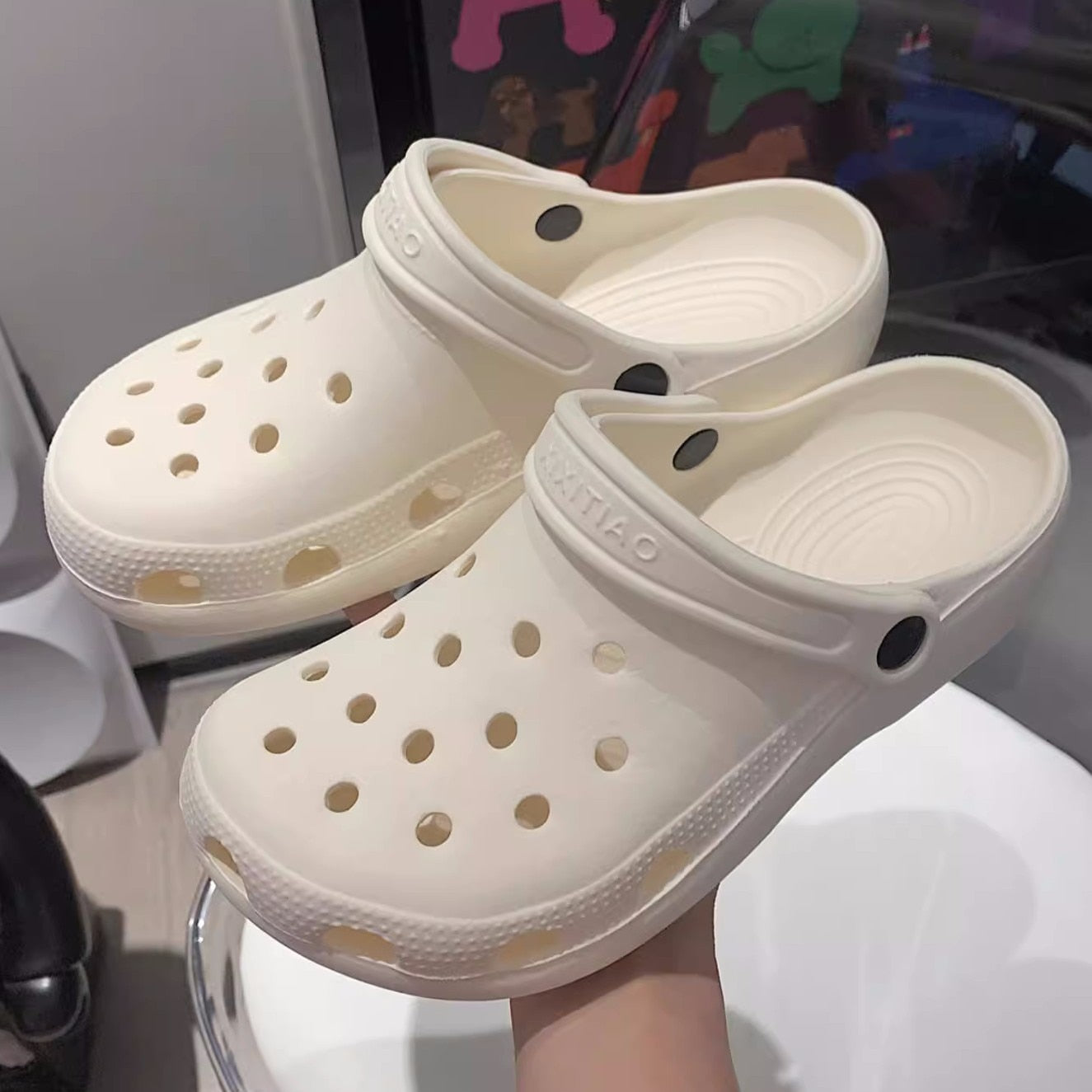 Sabot en plastique d'été - Collection 2023