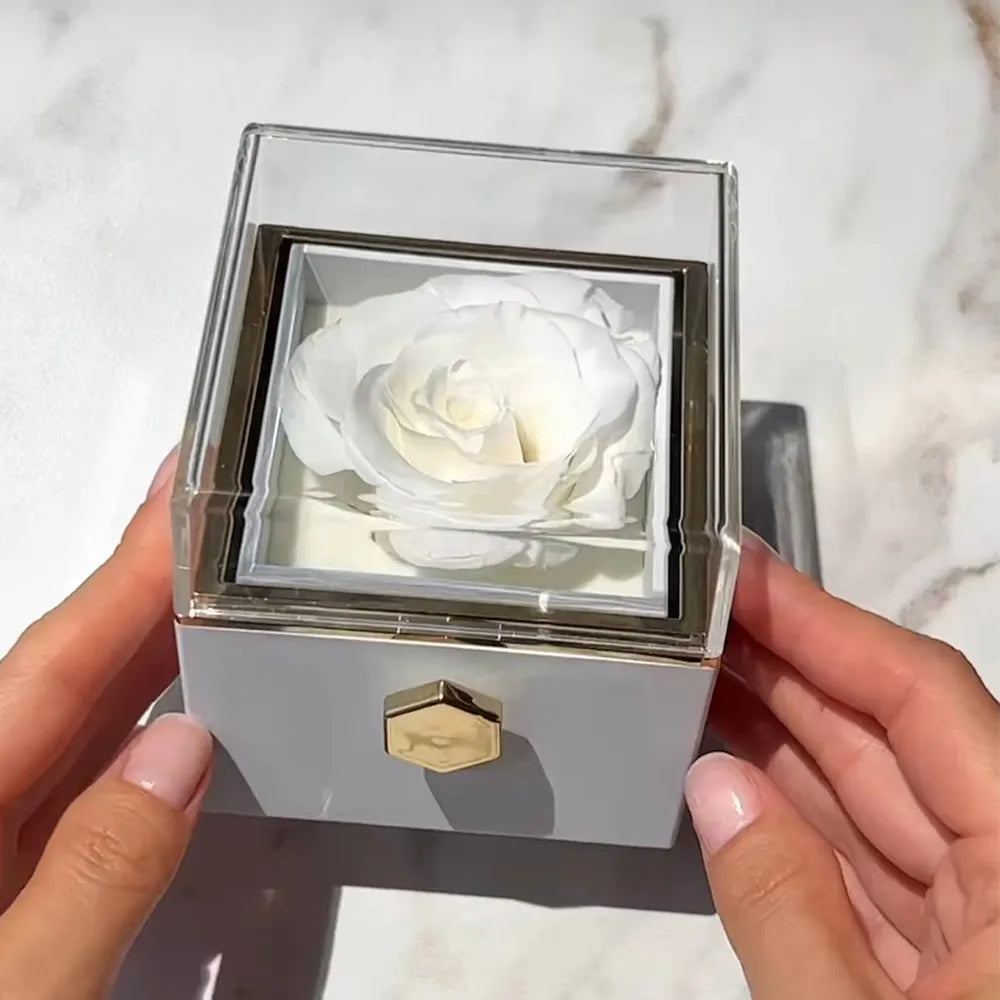 Coffret Rose éternelle avec Collier Cœurs