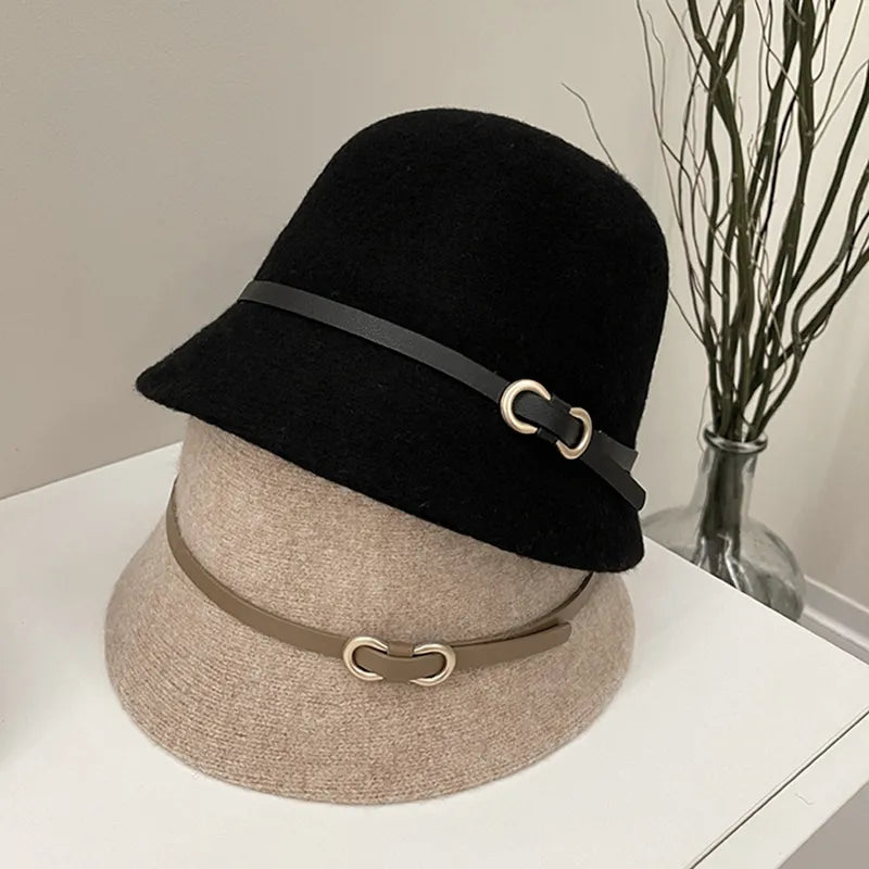 Chapeau en Laine Élégant - Sangle avec Boucle