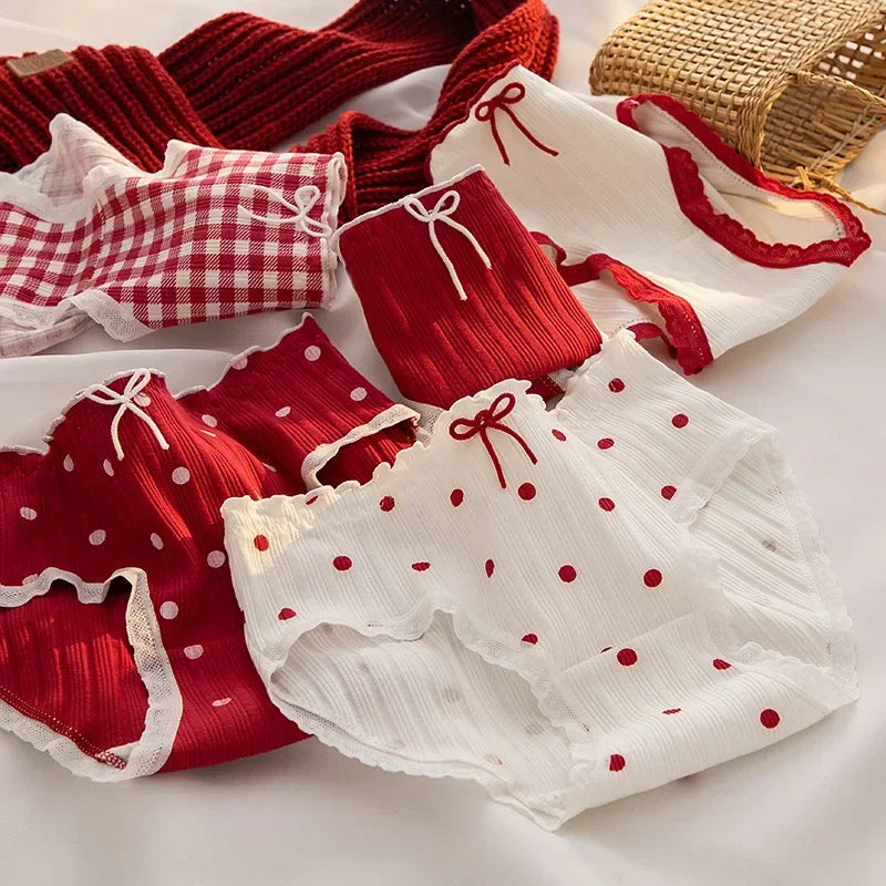 Lot de 4 Culottes en Coton St Valentin à dentelle & détails