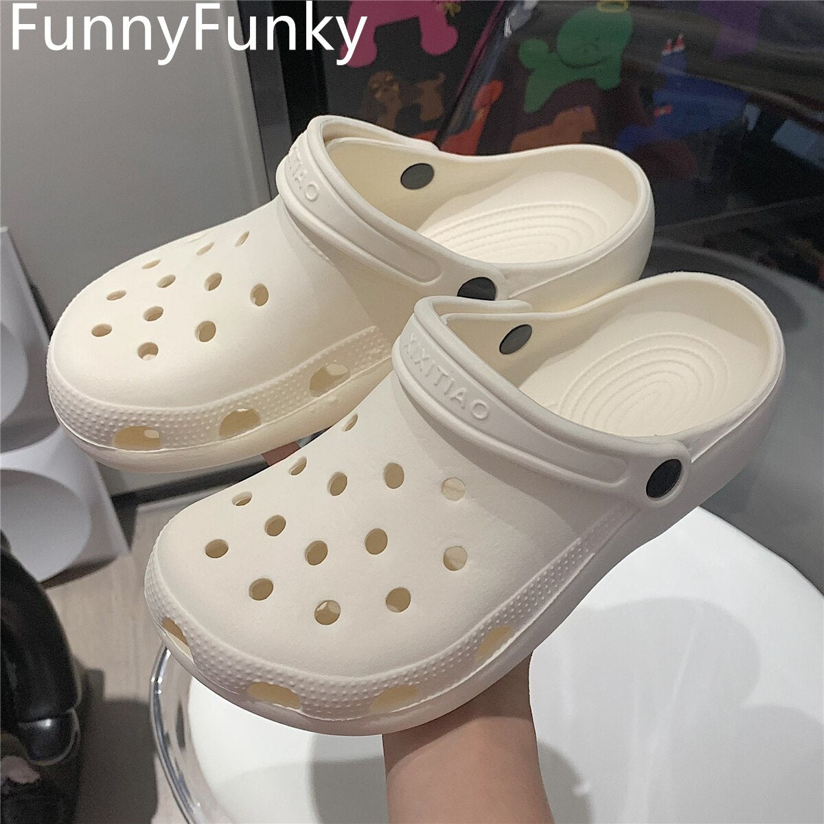 Sabot en plastique d'été - Collection 2023