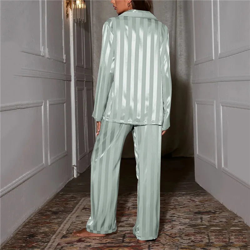 Pyjama en satin rayé Femme - Collection 2023