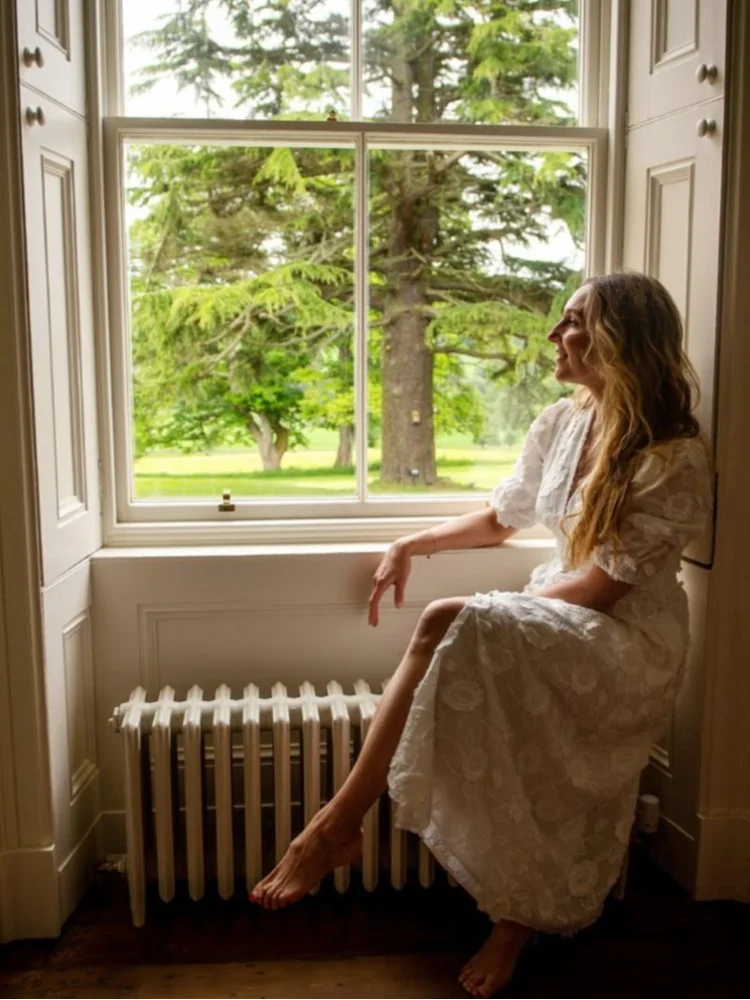 Robe blanche broderie florale