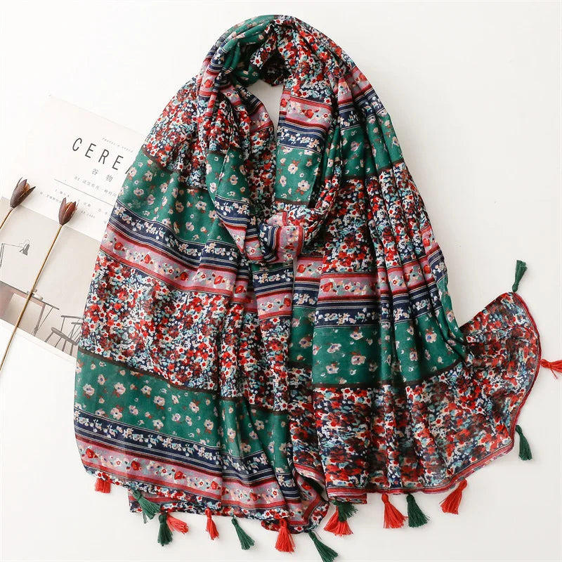 Foulard Printanier en Viscose à imprimé et pompoms