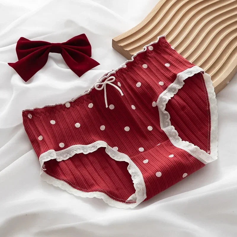 Lot de 4 Culottes en Coton St Valentin à dentelle & détails