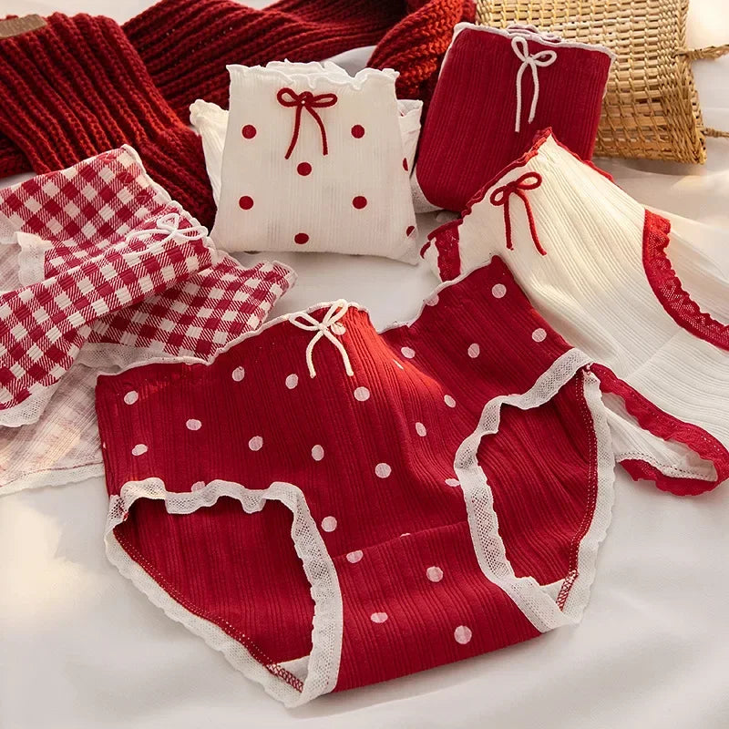 Lot de 4 Culottes en Coton St Valentin à dentelle & détails
