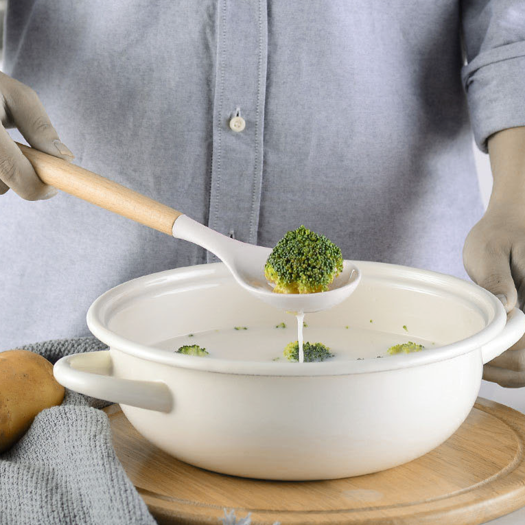 Ensemble complet d'ustensiles de cuisine en silicone