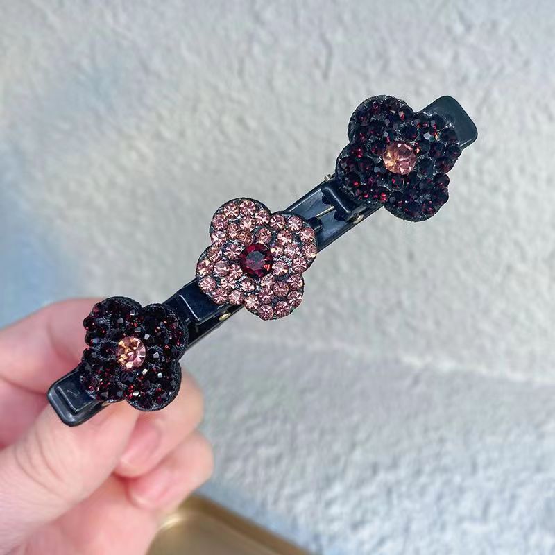Pasador con tres flores de pinza