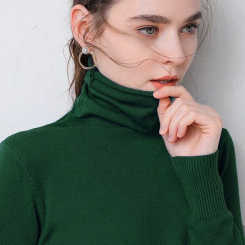Cuello alto fino y atemporal
