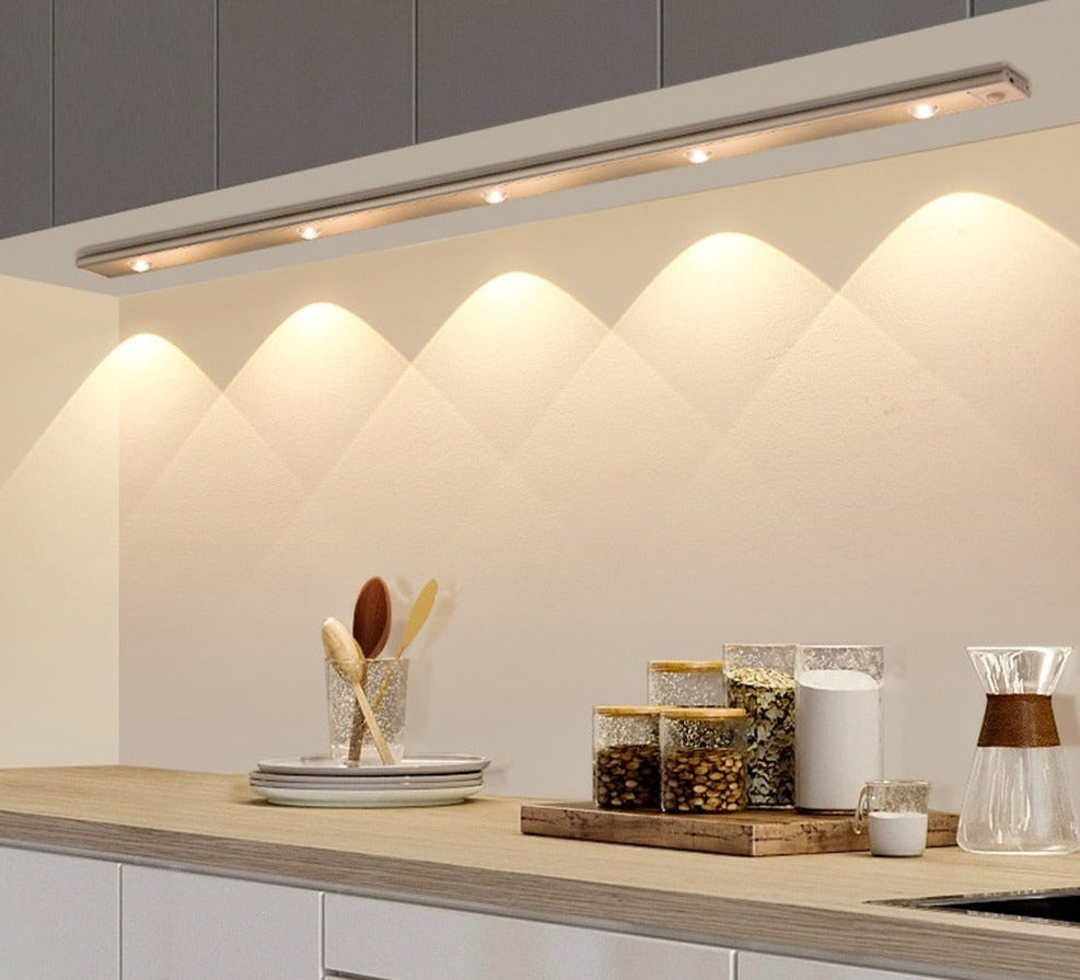 Lumière d'armoire à détecteur de mouvement LED